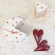 Valentin-napi-torta-love-felirattal