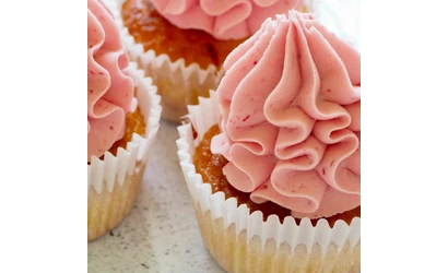 Svájci vajkrém eperrel – a cukrászok titkos favoritja