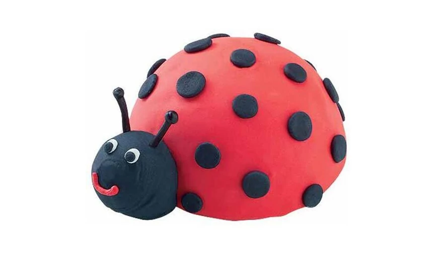 Katicabogár torta készítése