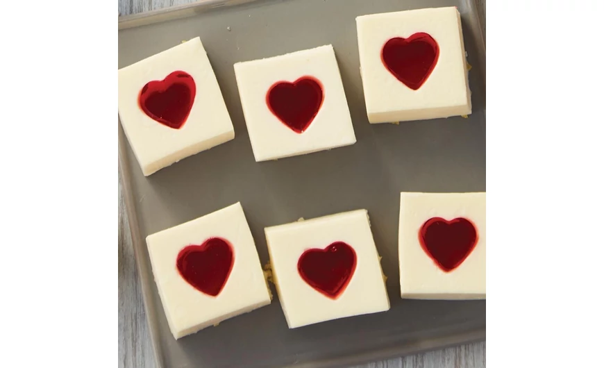 Citromos panna cotta piros zselé szívvel