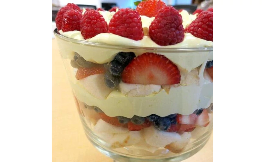 Erdei gyümölcsös trifle