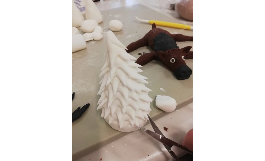 Fenyőfa készítése fondantból